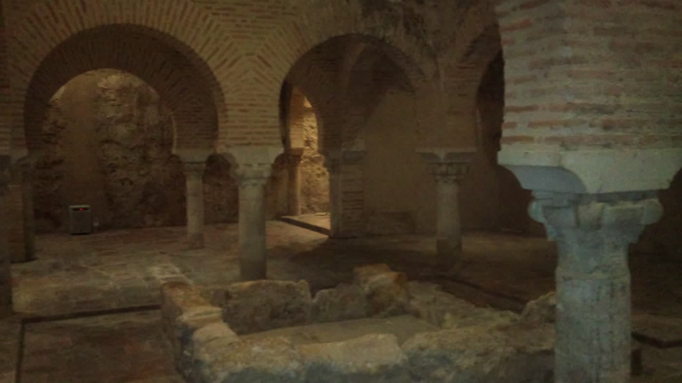 Baños Árabes de Jaén: el Hammam Más Grande de España (y la Entrada es Gratis)
