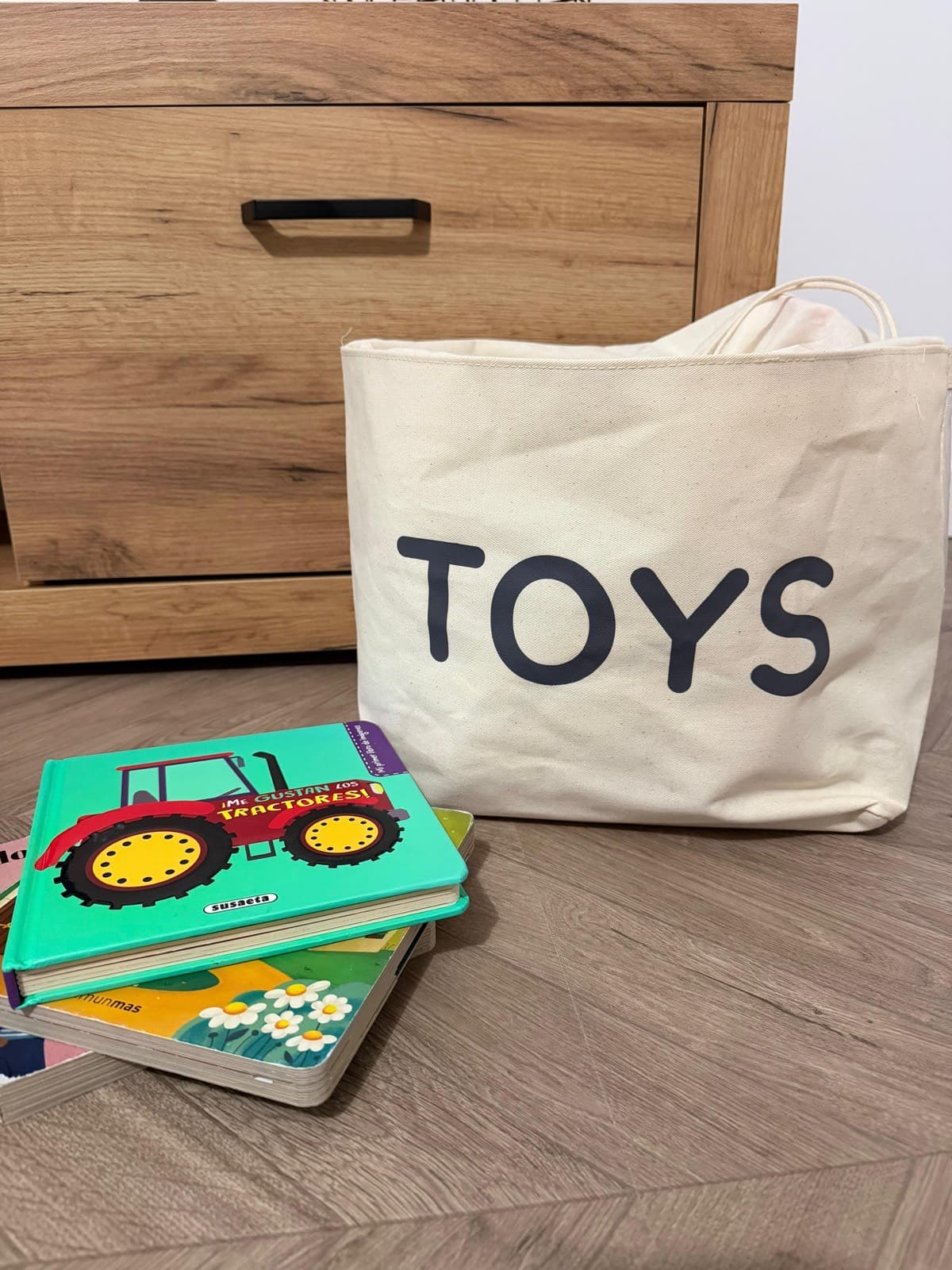 Juguetes y libros para los más pequeños